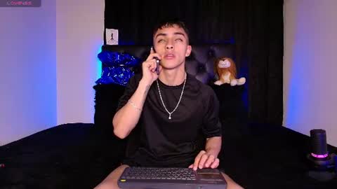 Snapshot of james1lee_ chatting on 06-15-26, 01:19 LeonardoInsta LeonardoperezcoPvt open online show from 06-15-26, 01:19
