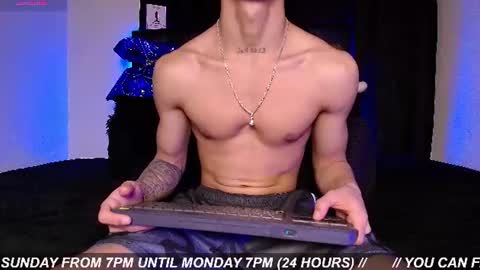 Snapshot of james1lee_ chatting on 07-04-26, 05:02 LeonardoInsta LeonardoperezcoPvt open online show from 07-04-26, 05:02
