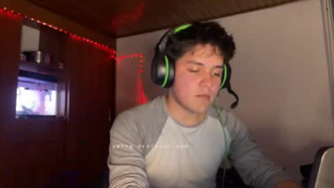 Snapshot of james__taylor21 chatting on 02-14-25, 02:50 JAMES TAYLOR online show from 02-14-25, 02:50