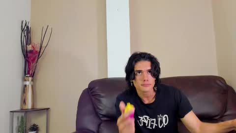 Snapshot of james_morrisonm chatting on 11-23-25, 12:10 james_morrisonm online show from 11-23-25, 12:10