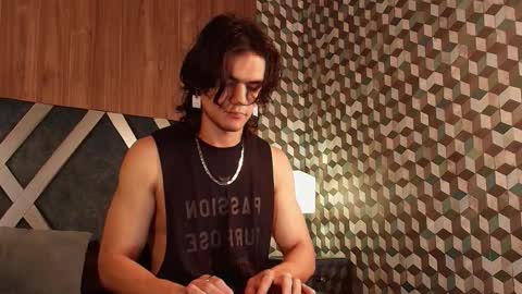 Snapshot of james_morrisonm chatting on 12-18-25, 07:20 james_morrisonm online show from 12-18-25, 07:20