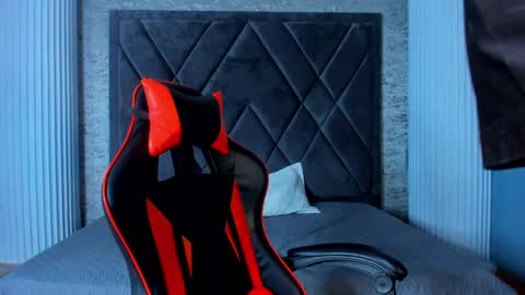 Snapshot of jamesgolden_ chatting on 03-04-25, 02:32 jamesgolden_ online show from 03-04-25, 02:32