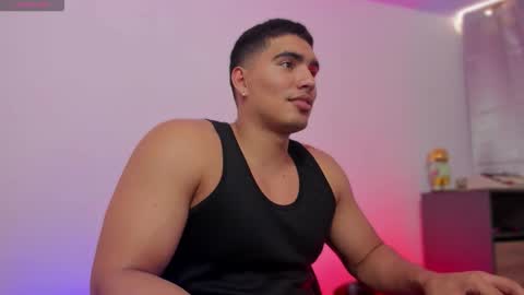 Snapshot of jamesgraay chatting on 10-22-25, 05:02 James Gray online show from 10-22-25, 05:02