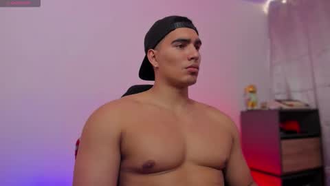 Snapshot of jamesgraay chatting on 10-23-25, 01:10 James Gray online show from 10-23-25, 01:10