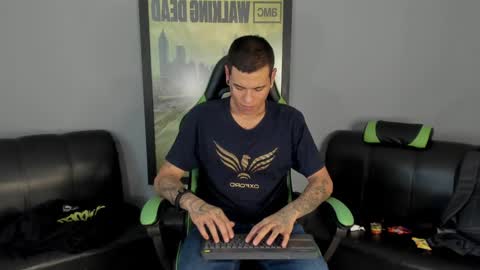 Jamesinked  online show from 01-11-25, 06:54