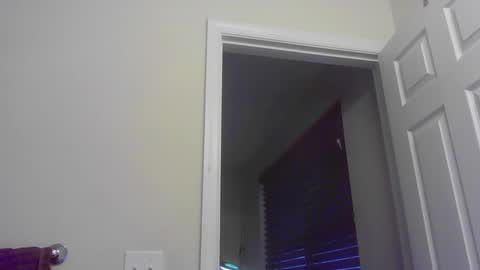 Snapshot of jamesjewels chatting on 02-06-25, 01:54 jamesjewels online show from 02-06-25, 01:54