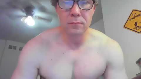 Snapshot of jamesjewels chatting on 10-18-25, 09:15 jamesjewels online show from 10-18-25, 09:15