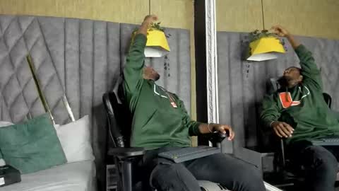 James  online show from 03-12-26, 10:05