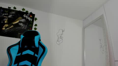 Jamess hott online show from 12-05-24, 03:50