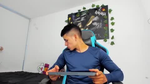 Jamess hott online show from 12-11-24, 10:49