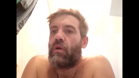 Snapshot of jamie198307 chatting on 03-26-26, 11:43 jamie198307 online show from 03-26-26, 11:43