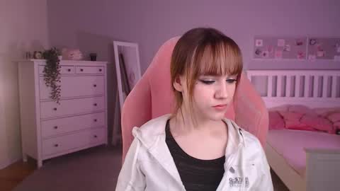 jamie_chung online show from 11-07-25, 05:18