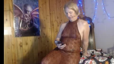 Snapshot of jamiebottoms chatting on 04-20-26, 12:19 Jamie Bottoms online show from 04-20-26, 12:19