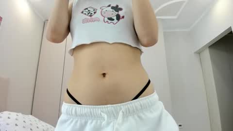 Snapshot of jamiennyam chatting on 09-18-25, 08:11 jamiennyam online show from 09-18-25, 08:11