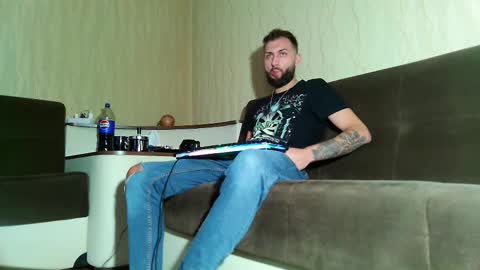 Robbie online show from 02-22-25, 06:08