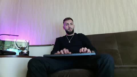 Robbie online show from 03-07-25, 06:22