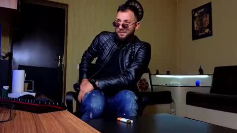 Robbie online show from 10-14-25, 08:15