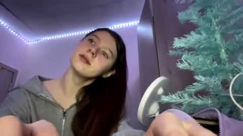 Annnnnnaaa online show from 12-14-25, 03:50