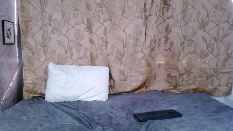 Jamithindependent model online show from 03-20-26, 01:27