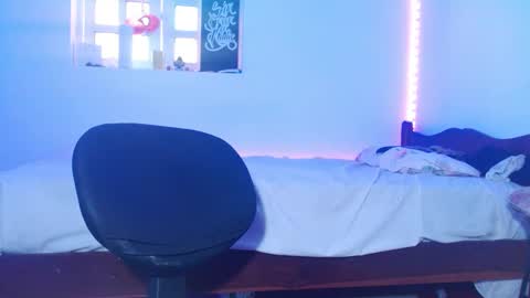 Jammes. online show from 09-25-25, 01:37