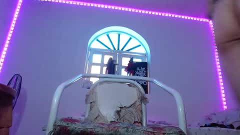 Jammes. online show from 12-04-25, 03:21