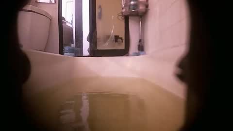 Snapshot of jamwarnerone chatting on 12-21-25, 01:18 Bootyshows online show from 12-21-25, 01:18