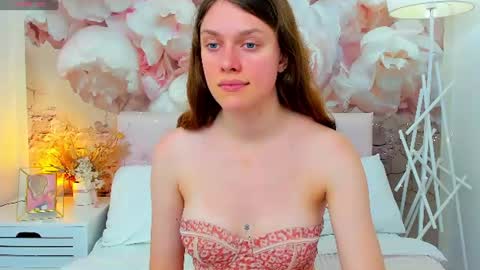 Snapshot of jane__brown chatting on 07-12-26, 12:18 Jane online show from 07-12-26, 12:18