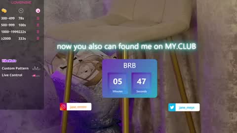 Snapshot of jane_meys chatting on 01-22-25, 08:29 your kitty JANE roawww online show from 01-22-25, 08:29