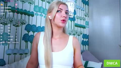 Jennifer  online show from 09-24-25, 06:17