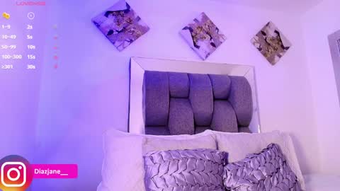 Jennifer online show from 04-10-26, 07:07