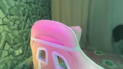 Snapshot of janeliciouse chatting on 05-17-26, 02:09 janeliciouse online show from 05-17-26, 02:09