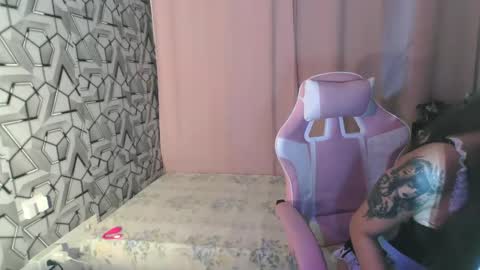 Snapshot of janeliciouse chatting on 06-09-26, 07:03 janeliciouse online show from 06-09-26, 07:03