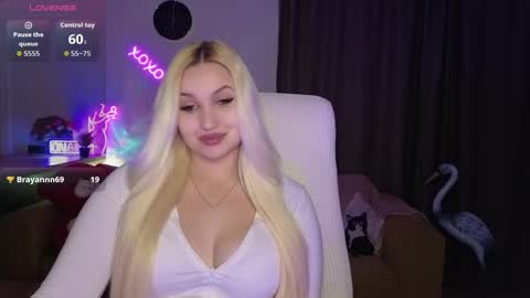 Snapshot of janemiss chatting on 05-24-26, 10:59 Jane online show from 05-24-26, 10:59