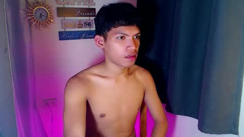 janlloyd04 online show from 03-18-26, 06:16