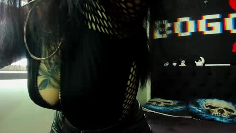 Snapshot of janna_ink chatting on 02-26-25, 08:22      online show from 02-26-25, 08:22