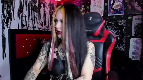 Snapshot of janna_ink chatting on 03-07-25, 11:27      online show from 03-07-25, 11:27