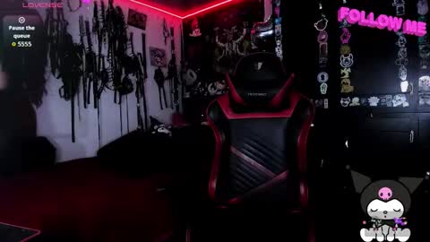 Snapshot of janna_ink chatting on 09-25-25, 11:19      online show from 09-25-25, 11:19