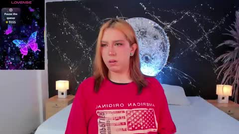 Snapshot of janneblossom chatting on 12-13-25, 09:53 Janne online show from 12-13-25, 09:53