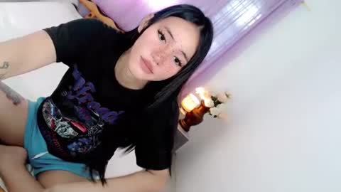 Snapshot of japanesse_susiexx chatting on 12-18-24, 11:30 Susie-- online show from 12-18-24, 11:30