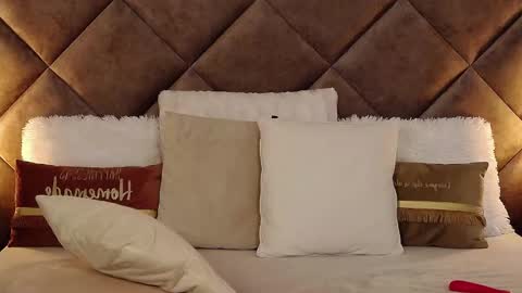 jaquelinemerlot online show from 11-17-25, 07:36