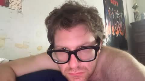 Snapshot of jaredpoz chatting on 08-05-26, 07:17 jaredpoz online show from 08-05-26, 07:17