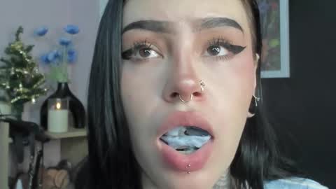 Snapshot of jas_miin chatting on 12-04-25, 02:21 Maria online show from 12-04-25, 02:21