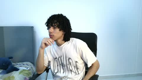 Snapshot of jash_7 chatting on 05-31-26, 02:20 jash online show from 05-31-26, 02:20