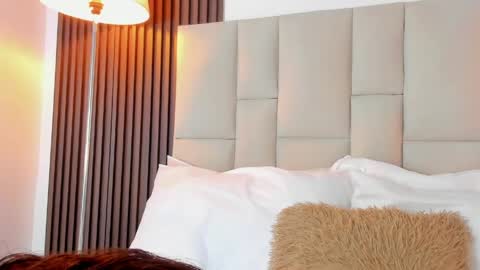 Snapshot of jaslyn__smith chatting on 05-23-26, 02:54 Jaslyn online show from 05-23-26, 02:54