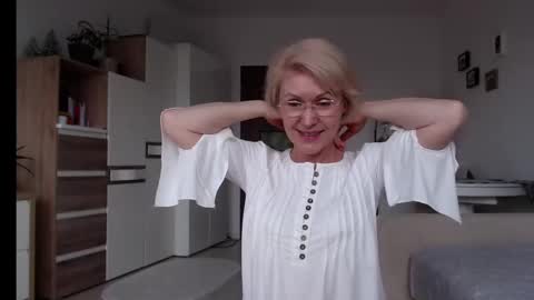 Snapshot of jasmin18v chatting on 02-24-25, 02:26 Jasmin room for people 40 online show from 02-24-25, 02:26