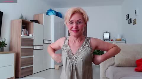Jasmin room for people 40 online show from 01-18-26, 12:09