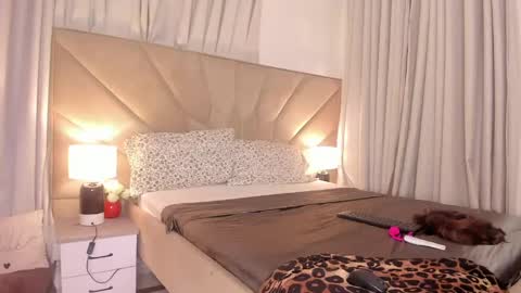 Snapshot of jasmin_melons chatting on 04-25-26, 03:42 jasmin_melons online show from 04-25-26, 03:42