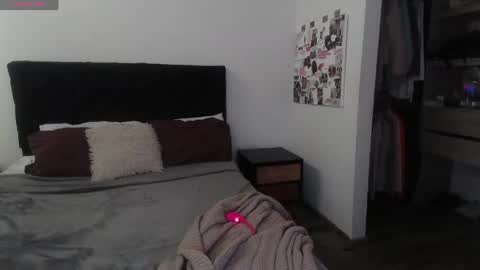 Snapshot of jasmine_019 chatting on 05-14-26, 05:31 J- next transmission december 4 online show from 05-14-26, 05:31