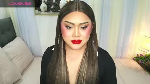 Jasmine Brandy online show from 04-18-26, 10:30