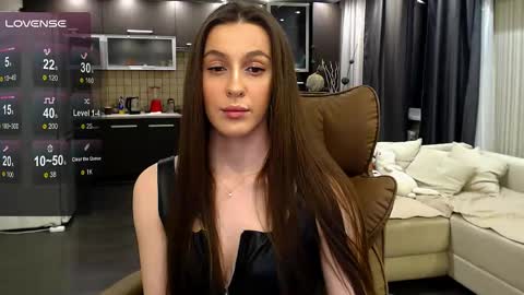 Snapshot of jasmine_doll_ chatting on 06-06-26, 10:14 Jasmine online show from 06-06-26, 10:14